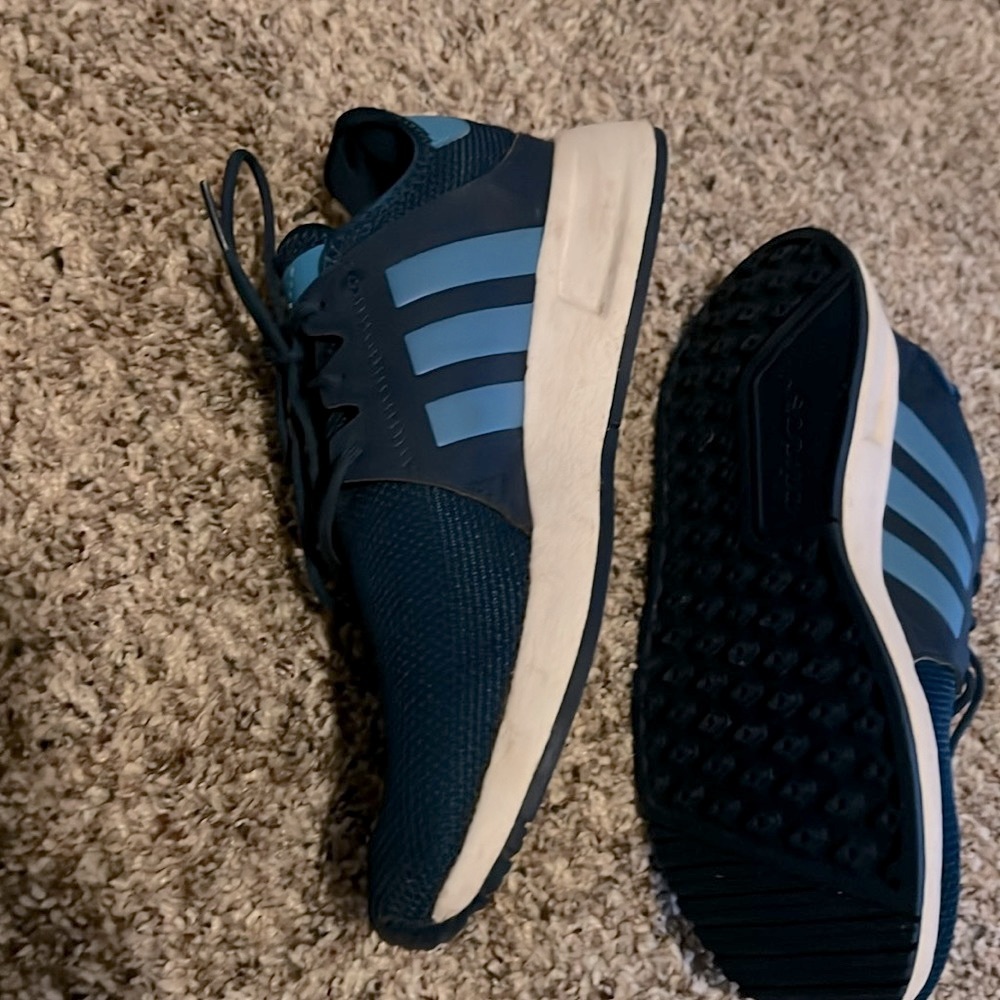 Adidas shoes - Picture 2 of 4